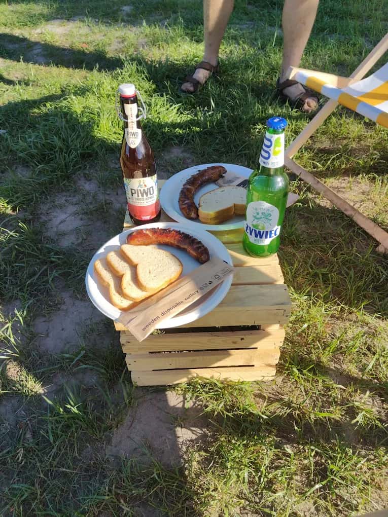 Domowe przekąski i lokalne jedzenie w Przystanku Piwo koło Zwierzyńca